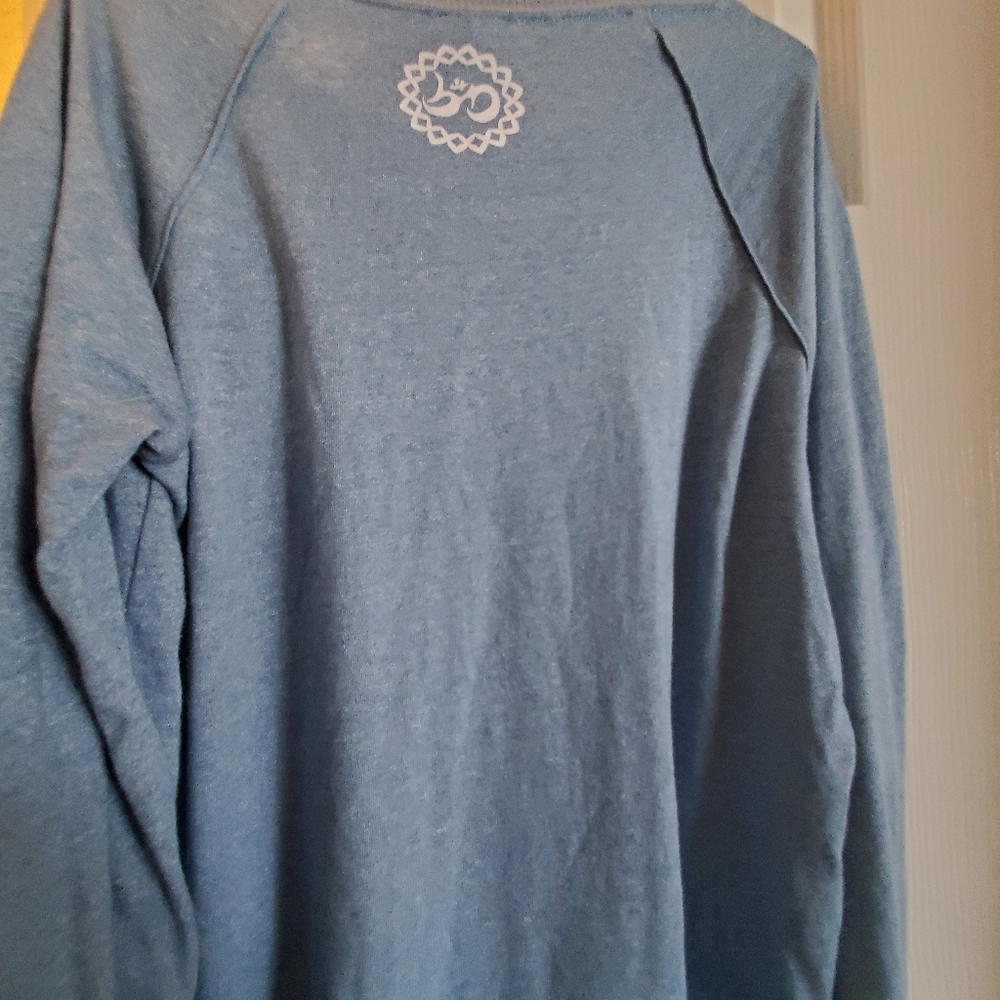 Yoga Shirt - Picture 3 of 3